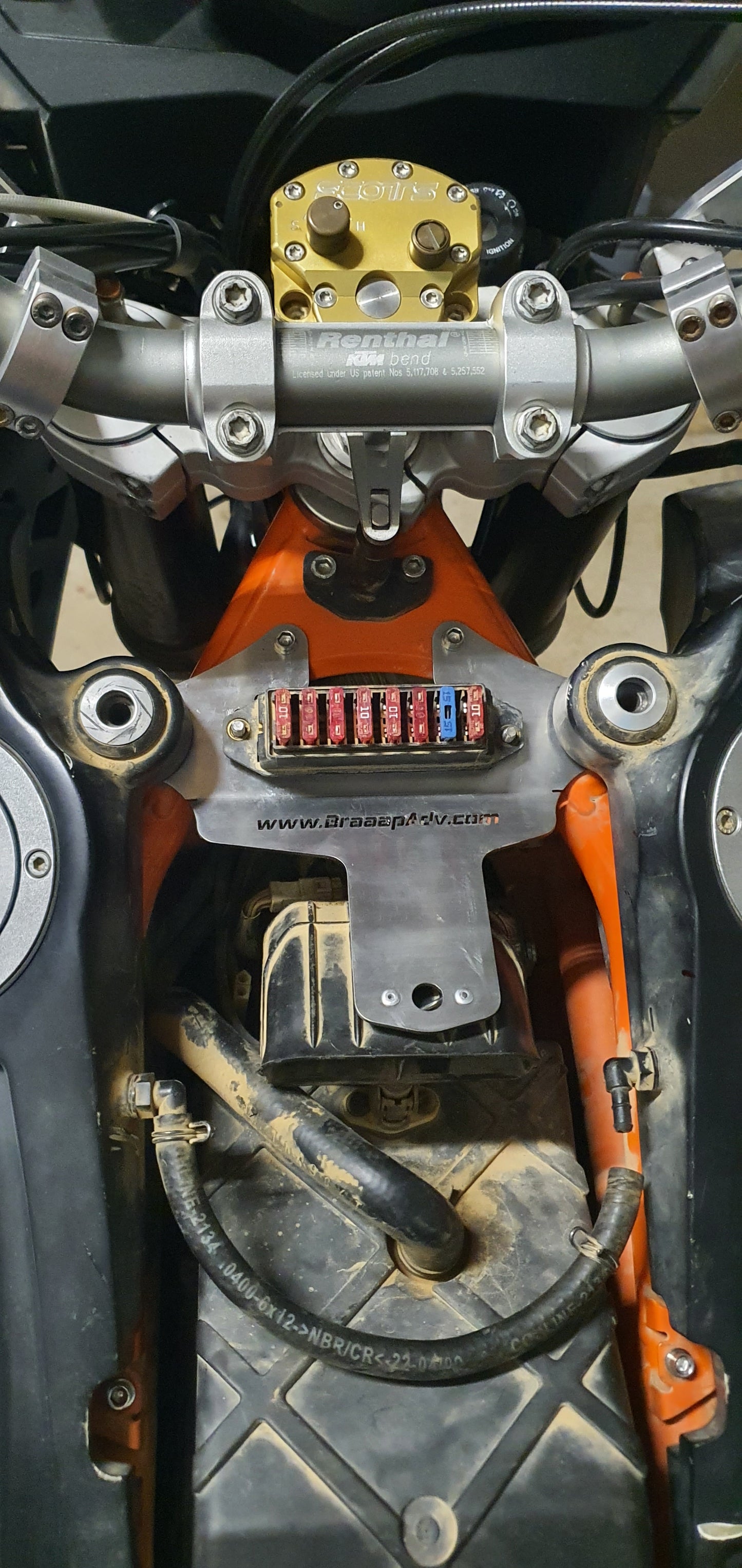 KTM 950 / 990 Adventure Glovebox Quick Release Kit