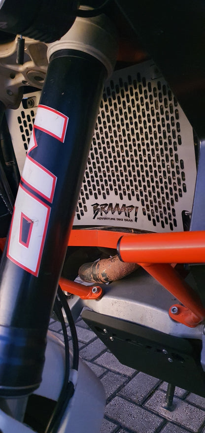 KTM 950 / 990 Stainless Steel Radiator Guard