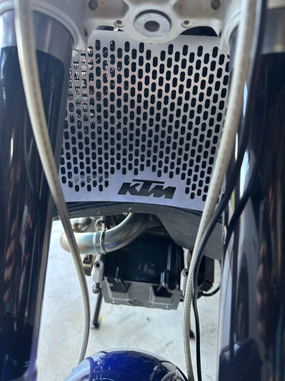 KTM 950 / 990 Stainless Steel Radiator Guard